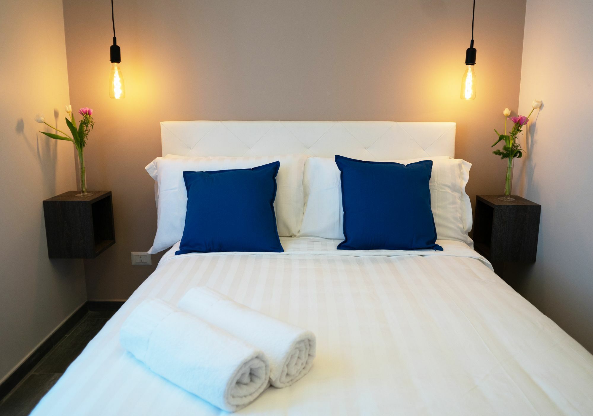 Piazza Bologna Little Suites Рим Екстер'єр фото