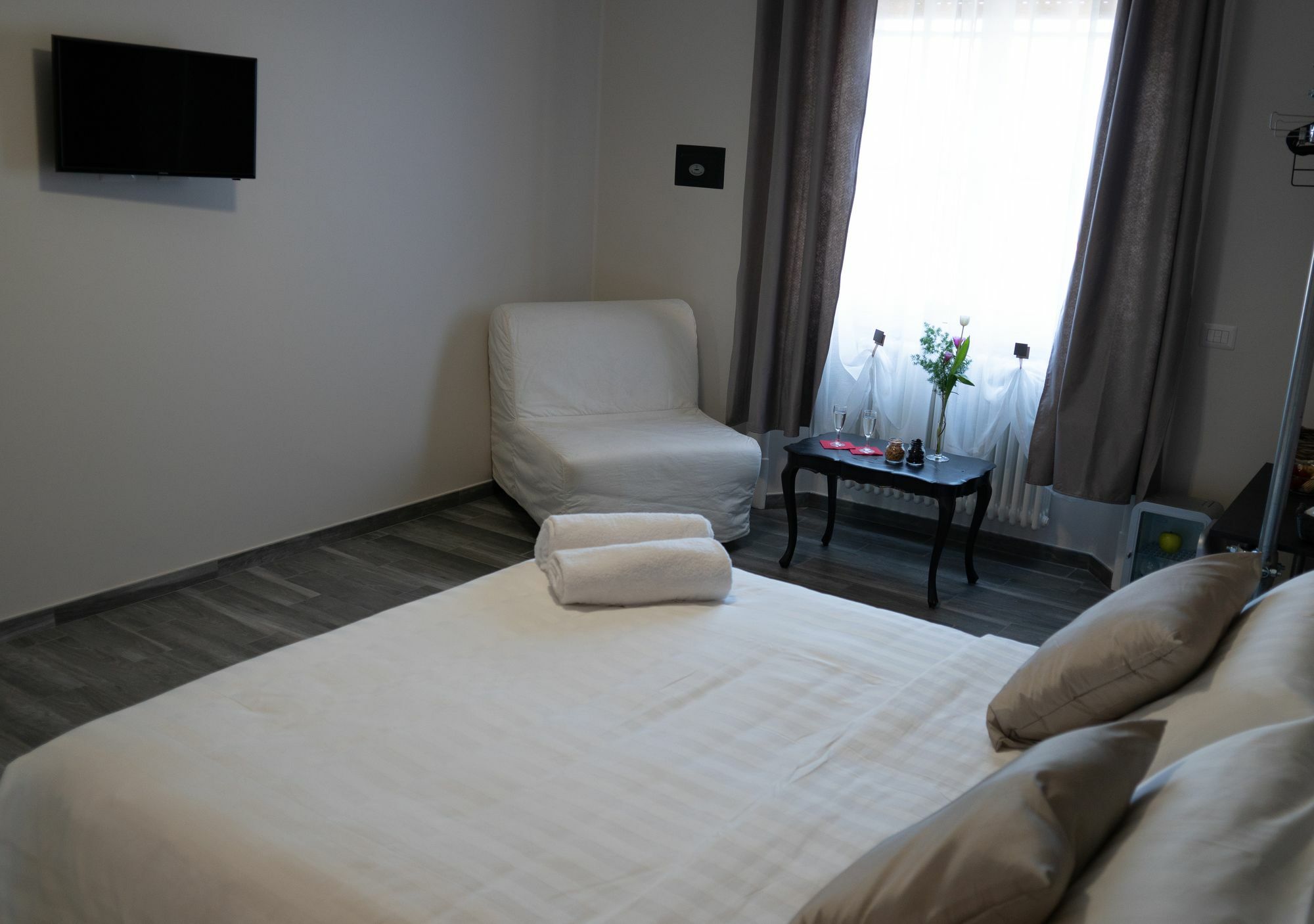 Piazza Bologna Little Suites Рим Екстер'єр фото